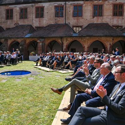 Rund 170 geladene Gäste waren bei der Festveranstaltung im Kloster Bronnbach dabei.